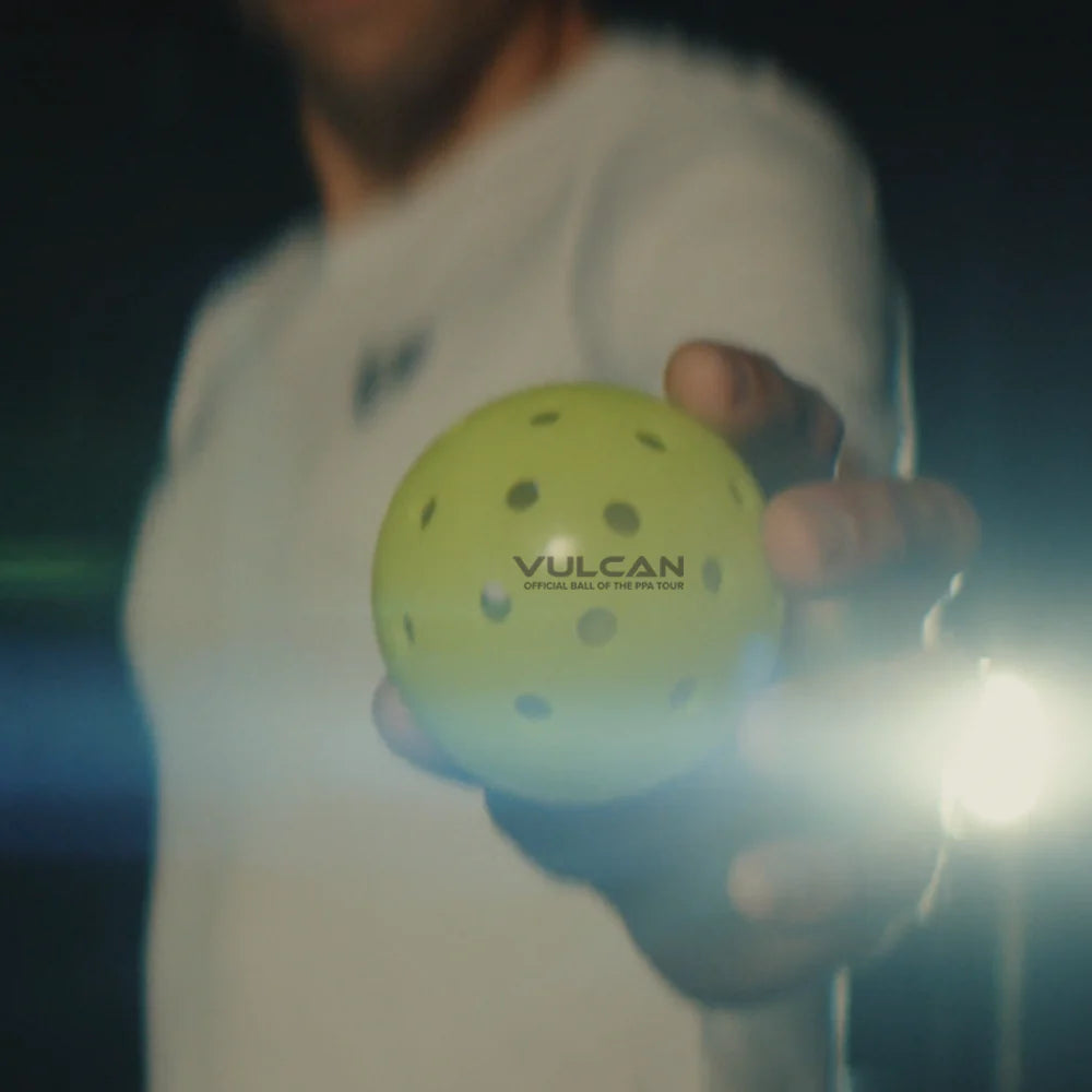Vulcan VPRO FLIGHT Palline Da Pickleball Ufficiali PPA Tour – Confezione Da 100, Gialle, 40 Fori, Alta Visibilità